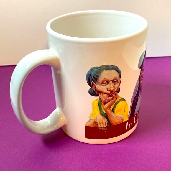 EUC Vintage 1993 Leanin’🌲Tree “In Upper Management We Trust” Ceramic Mug - Picture 4 of 6